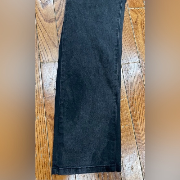 Classic Black Skinny Jeans for Men - Picture 4 of 16